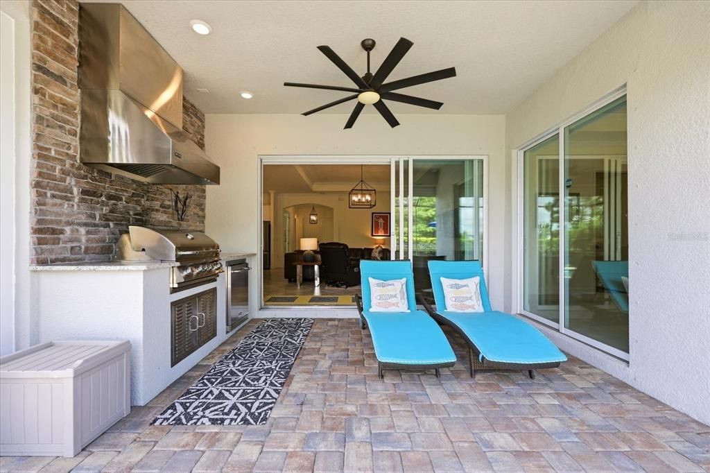 For Sale: $855,000 (3 beds, 3 baths, 2448 Square Feet)