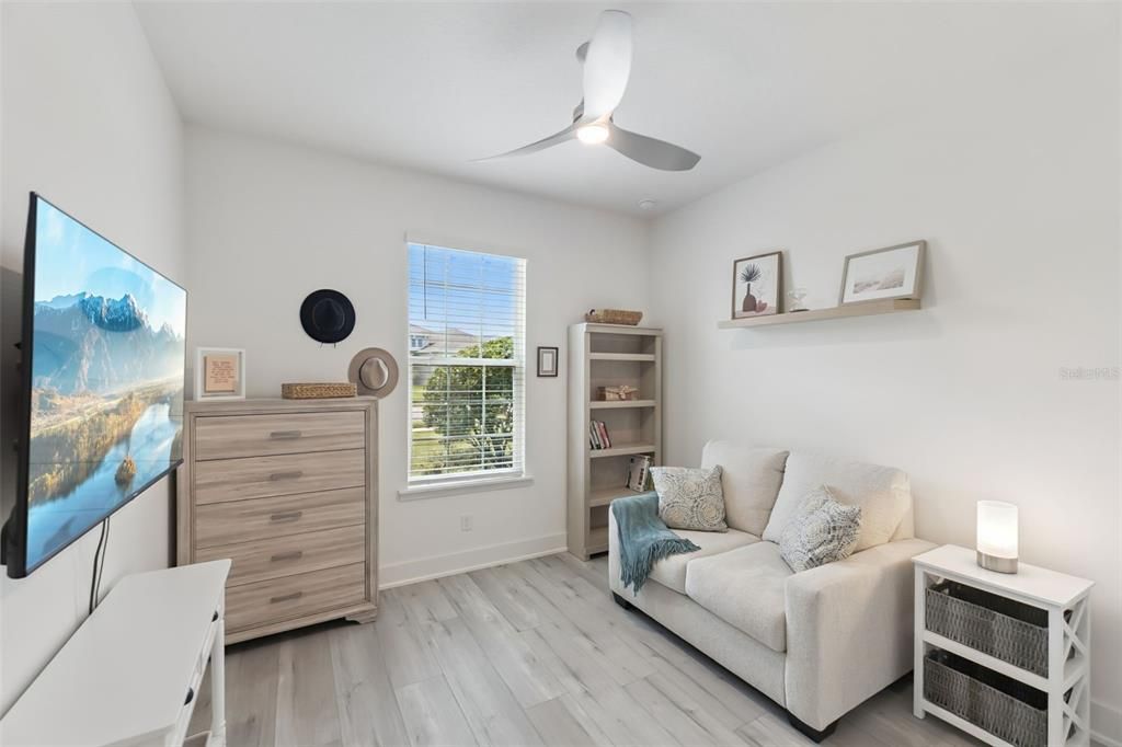 En Venta: $729,900 (4 camas, 3 baños, 2100 Pies cuadrados)