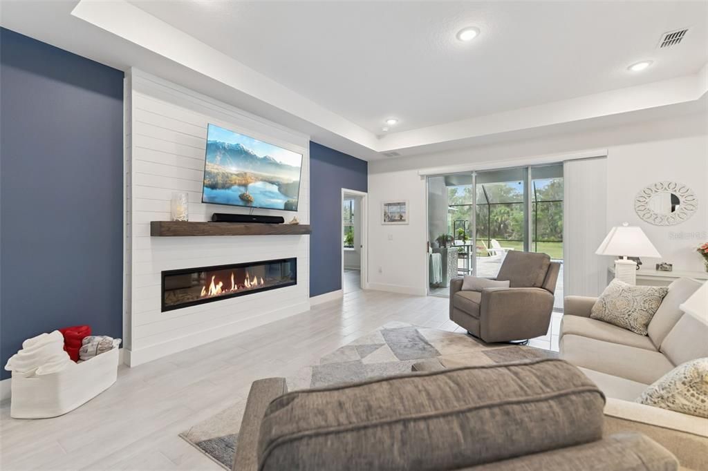 En Venta: $729,900 (4 camas, 3 baños, 2100 Pies cuadrados)