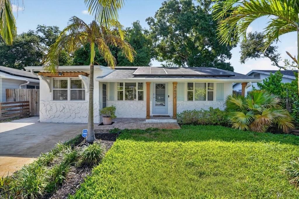 For Rent: $2,500 (2 beds, 2 baths, 1063 Square Feet)