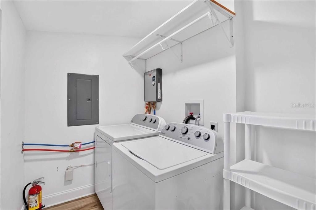 For Rent: $2,500 (2 beds, 2 baths, 1063 Square Feet)