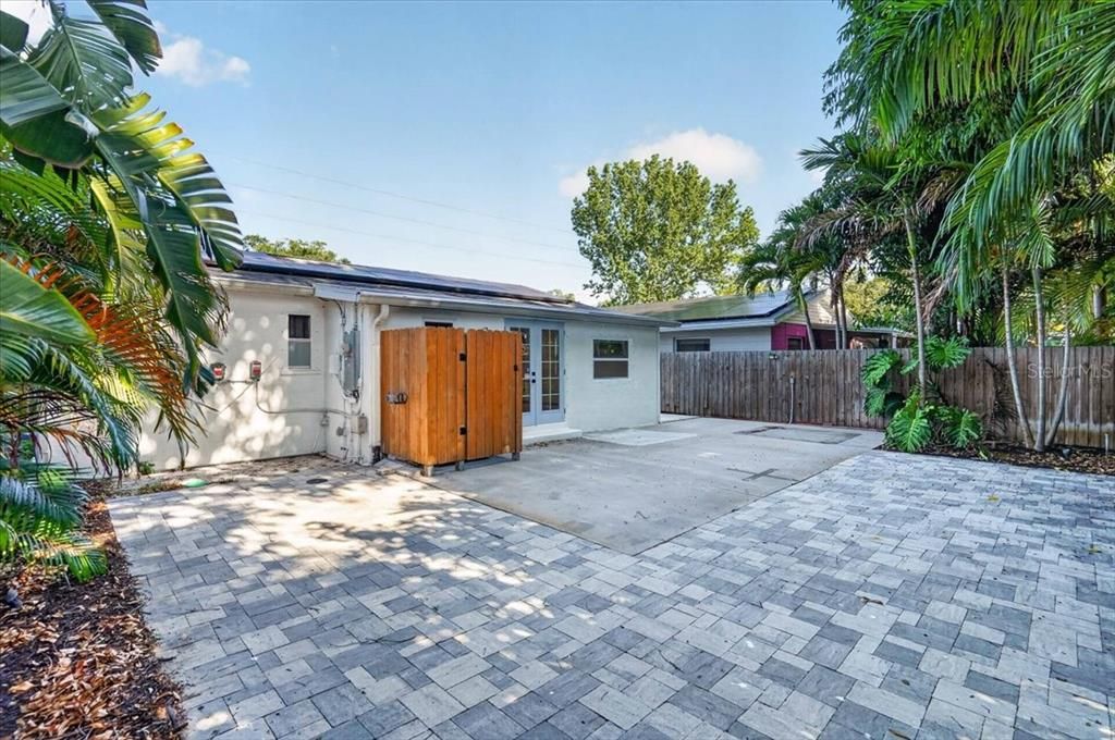 For Rent: $2,500 (2 beds, 2 baths, 1063 Square Feet)