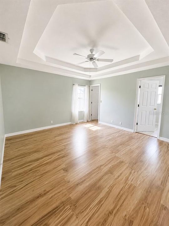 For Rent: $1,800 (3 beds, 2 baths, 1352 Square Feet)