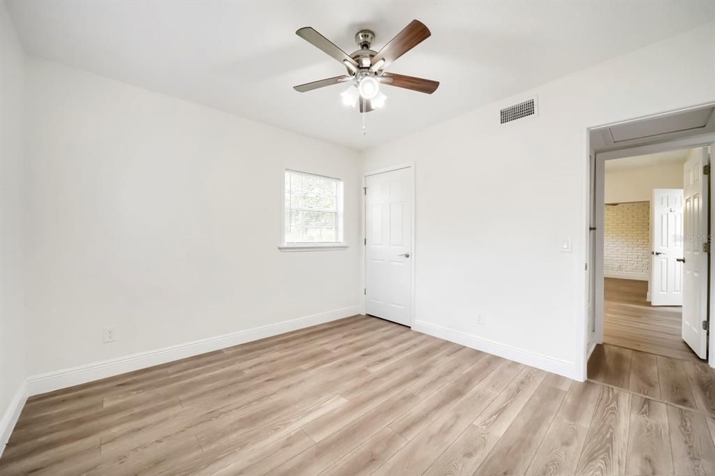 For Sale: $310,000 (3 beds, 1 baths, 1832 Square Feet)