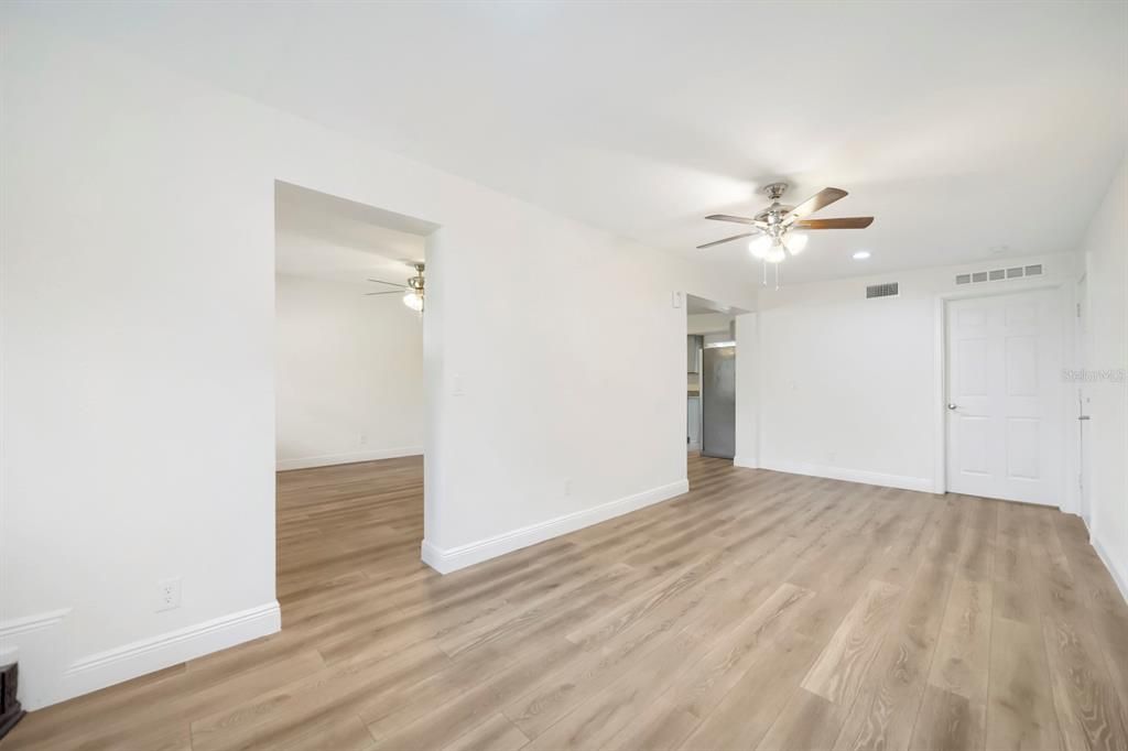 For Sale: $310,000 (3 beds, 1 baths, 1832 Square Feet)
