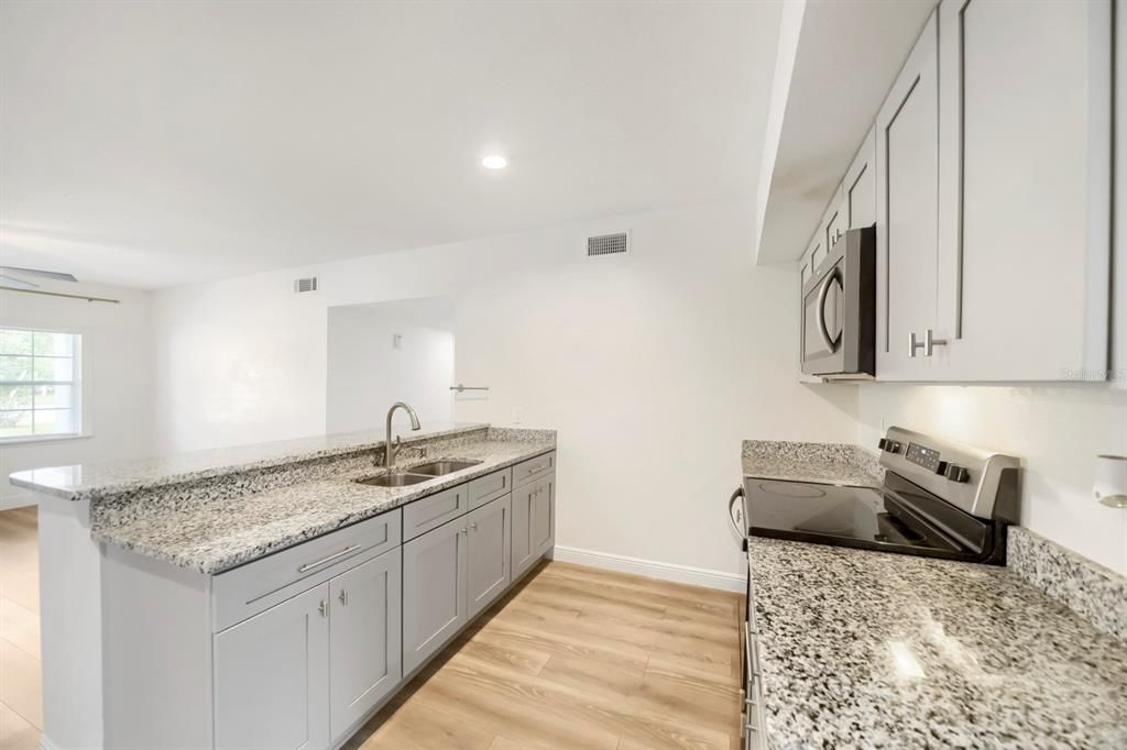 For Sale: $310,000 (3 beds, 1 baths, 1832 Square Feet)