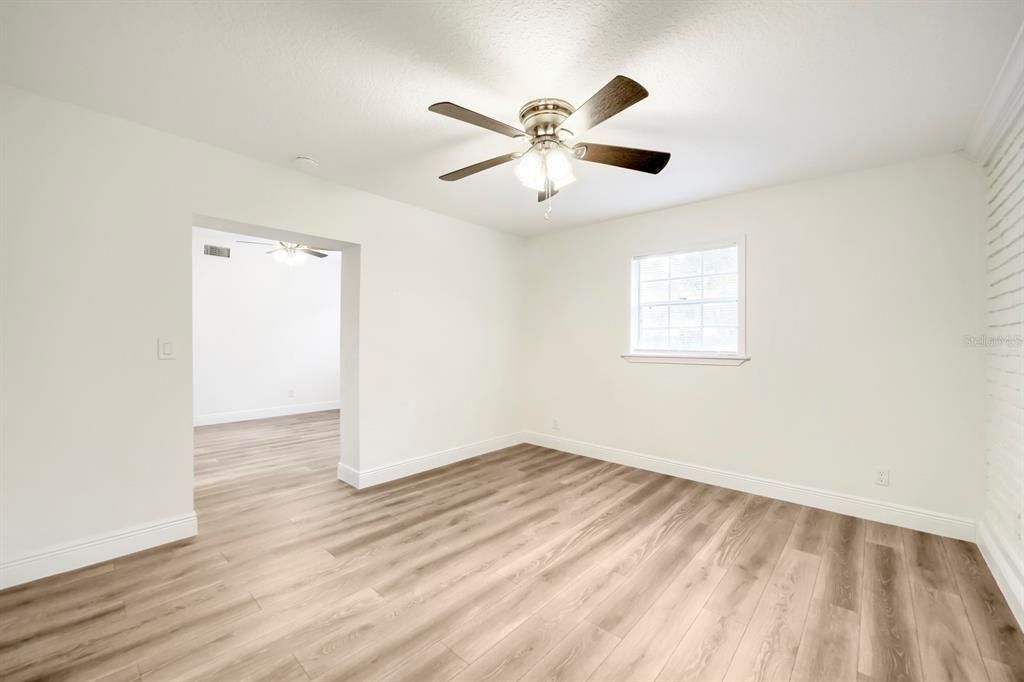 For Sale: $310,000 (3 beds, 1 baths, 1832 Square Feet)