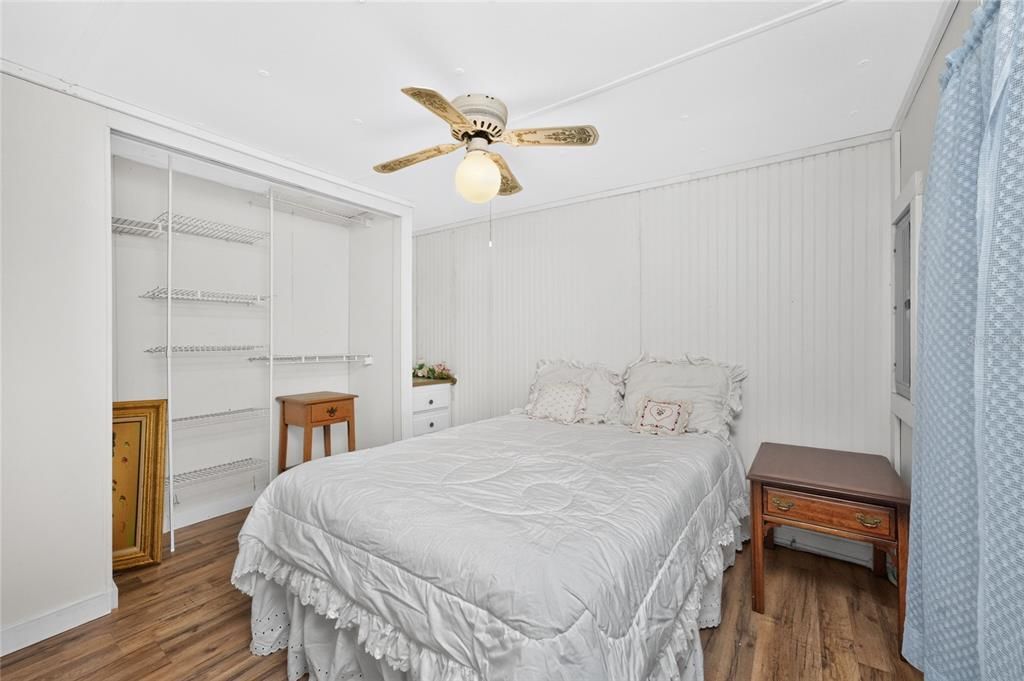 For Sale: $95,000 (2 beds, 1 baths, 624 Square Feet)