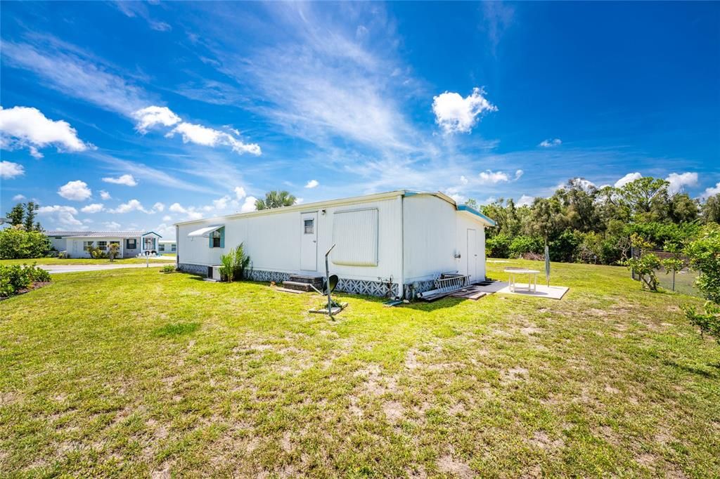 For Sale: $95,000 (2 beds, 1 baths, 624 Square Feet)