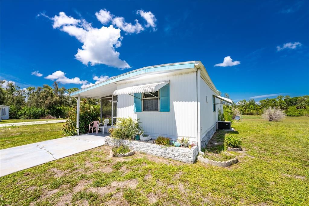For Sale: $95,000 (2 beds, 1 baths, 624 Square Feet)