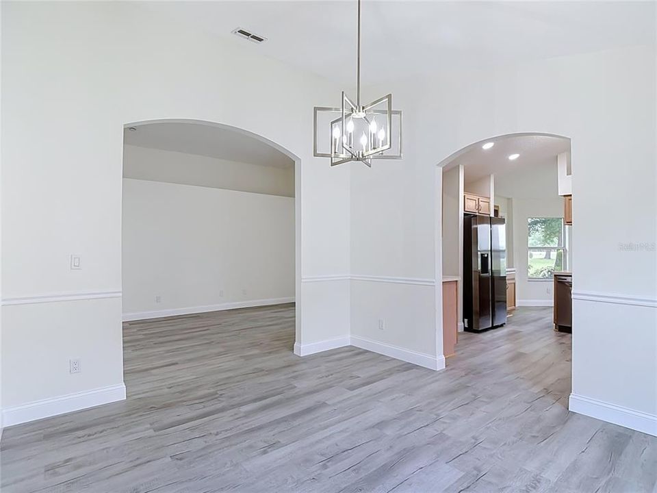 En Venta: $289,900 (3 camas, 2 baños, 1671 Pies cuadrados)