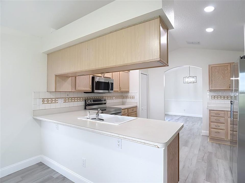 En Venta: $289,900 (3 camas, 2 baños, 1671 Pies cuadrados)