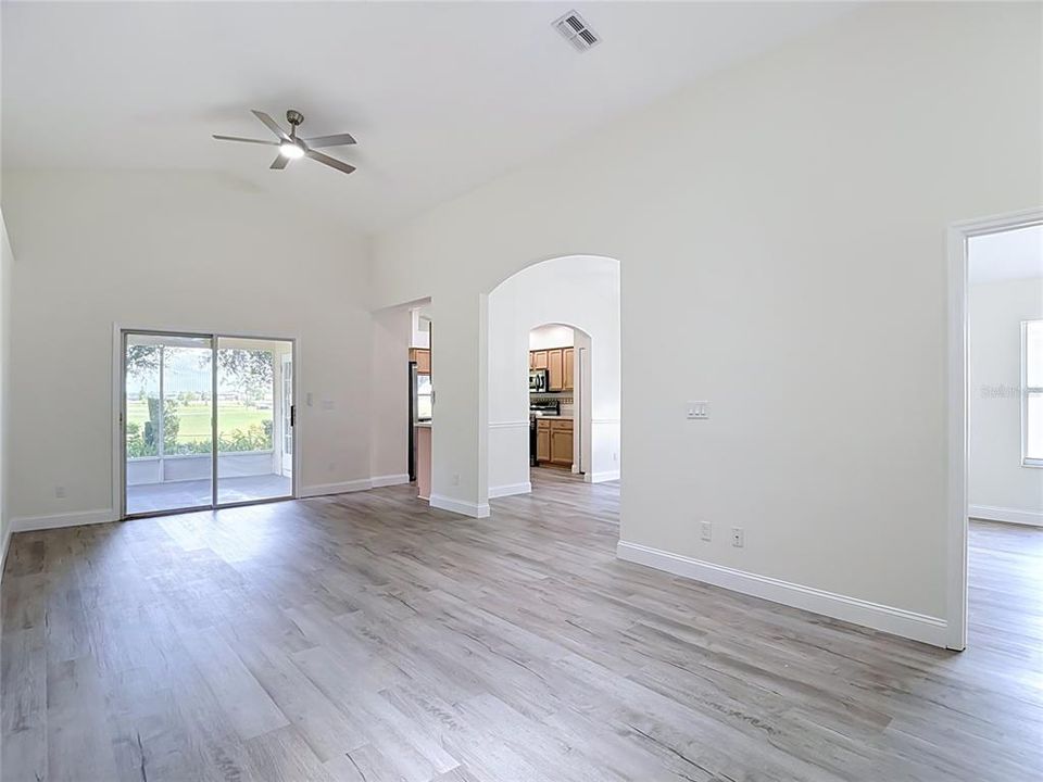 En Venta: $289,900 (3 camas, 2 baños, 1671 Pies cuadrados)