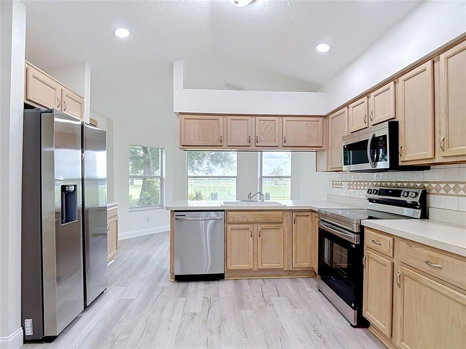 En Venta: $289,900 (3 camas, 2 baños, 1671 Pies cuadrados)