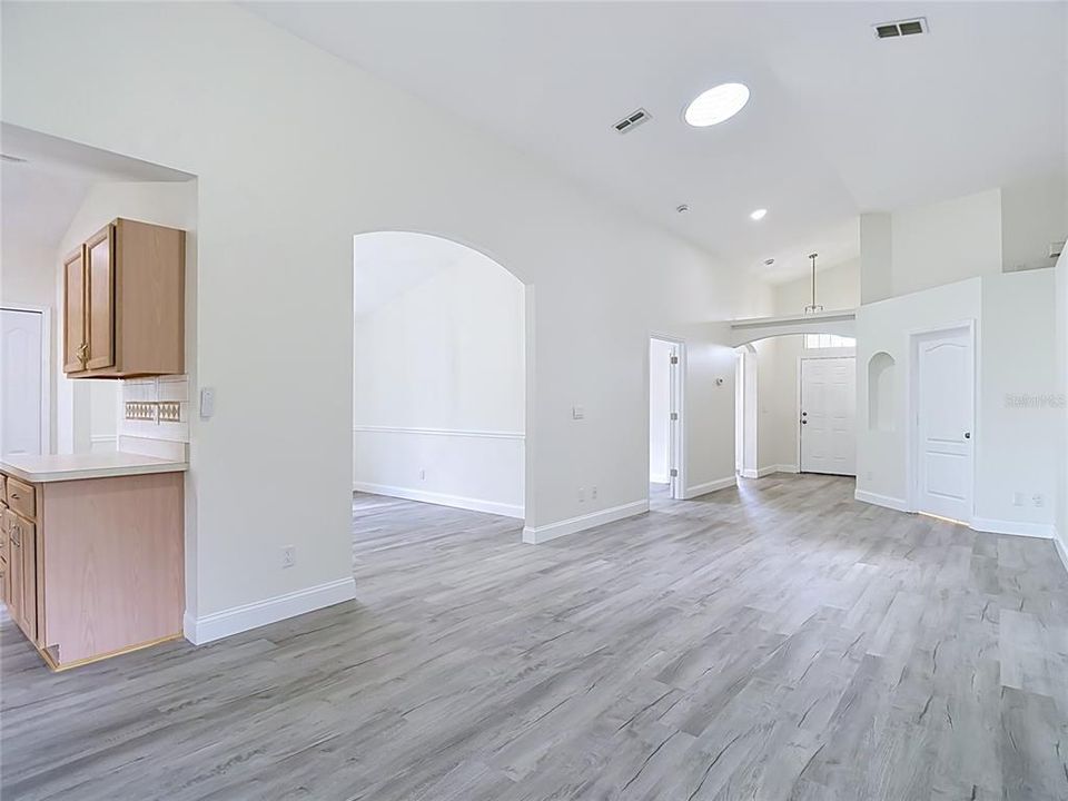 En Venta: $289,900 (3 camas, 2 baños, 1671 Pies cuadrados)