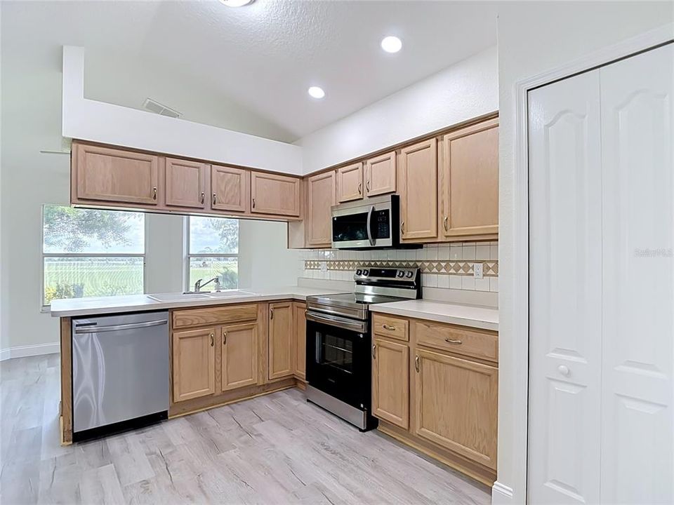 En Venta: $289,900 (3 camas, 2 baños, 1671 Pies cuadrados)