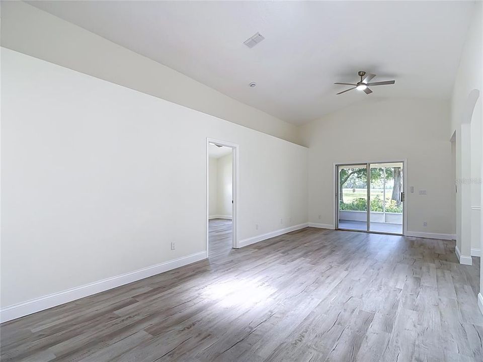 En Venta: $289,900 (3 camas, 2 baños, 1671 Pies cuadrados)