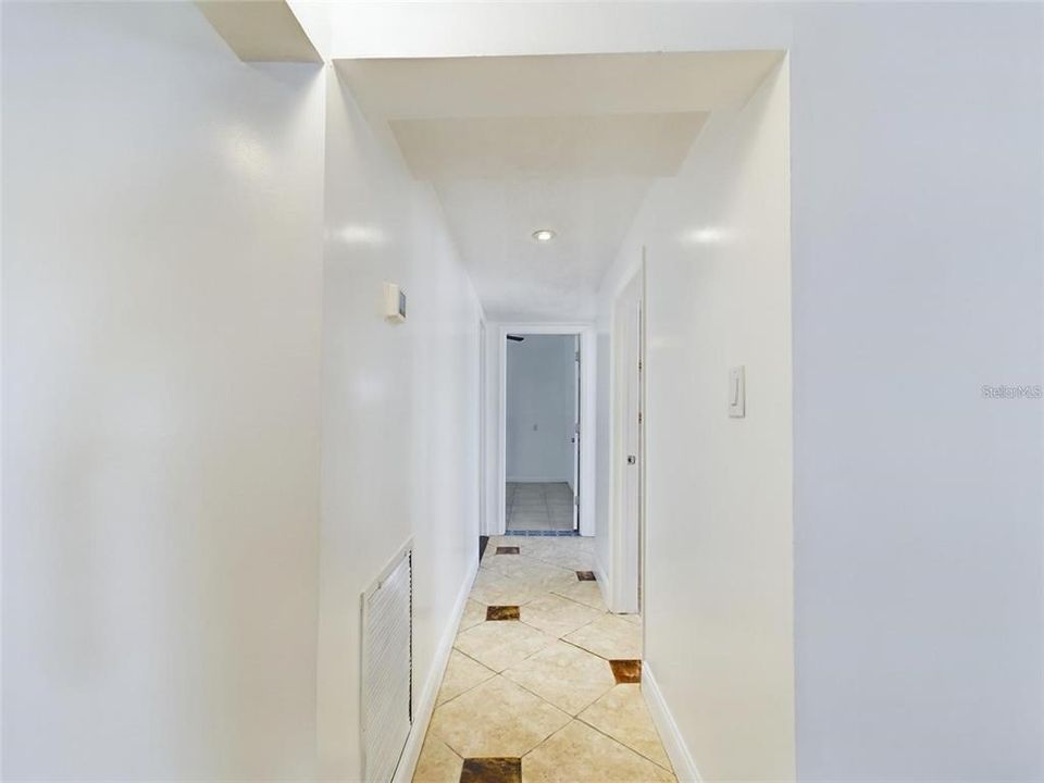 На продажу: $260,000 (4 спален, 2 ванн, 1343 Квадратных фут)