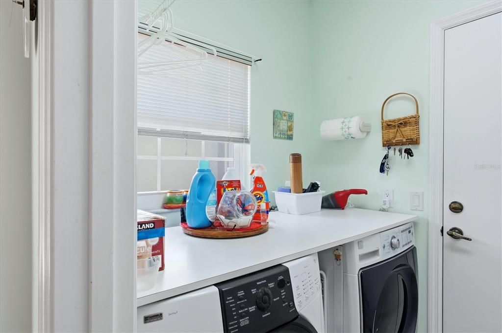 En Venta: $389,000 (2 camas, 2 baños, 2119 Pies cuadrados)