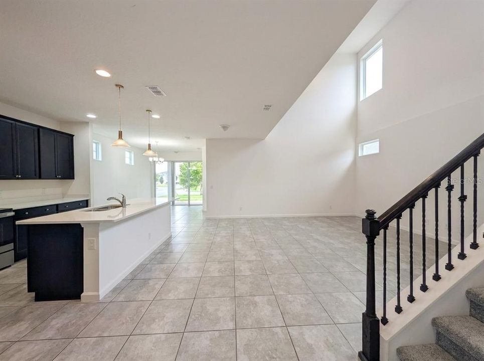 For Rent: $2,650 (4 beds, 2 baths, 2545 Square Feet)