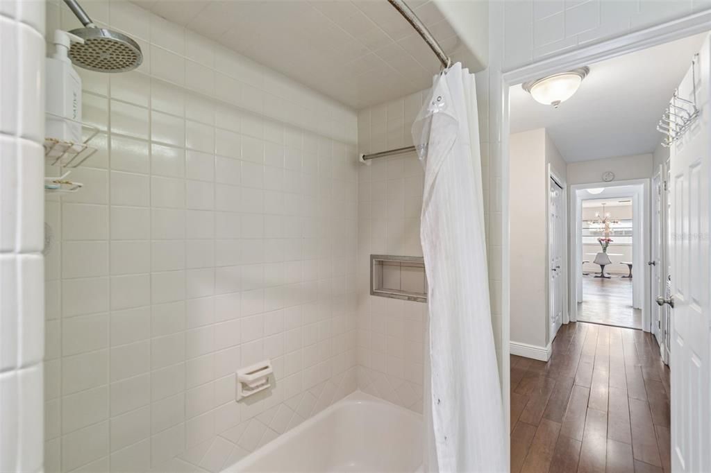 For Sale: $640,000 (3 beds, 2 baths, 1707 Square Feet)