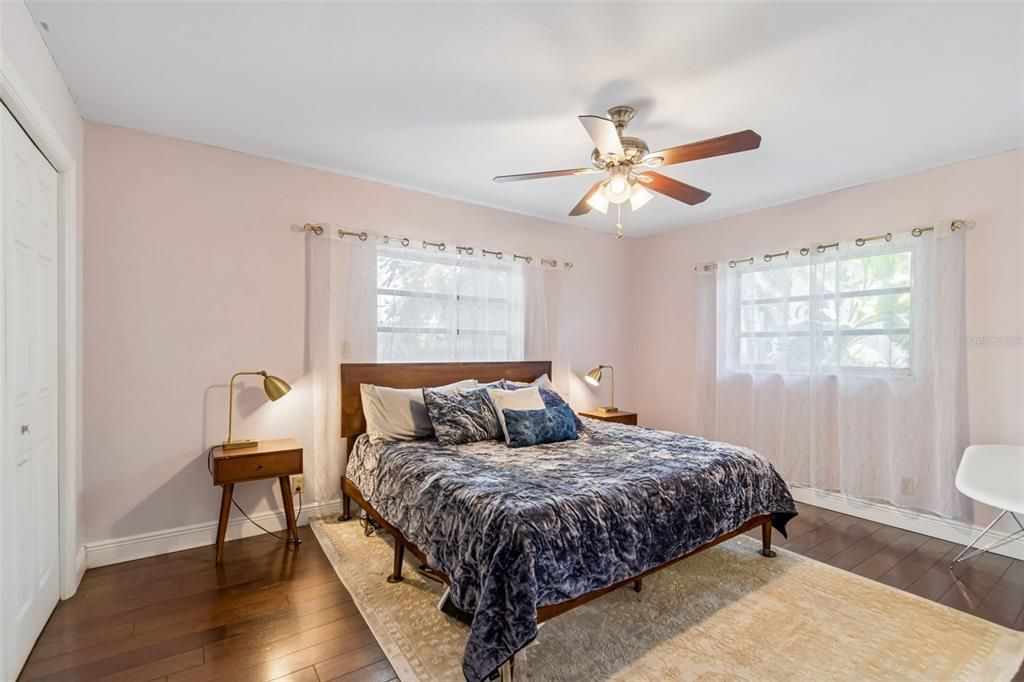 For Sale: $640,000 (3 beds, 2 baths, 1707 Square Feet)