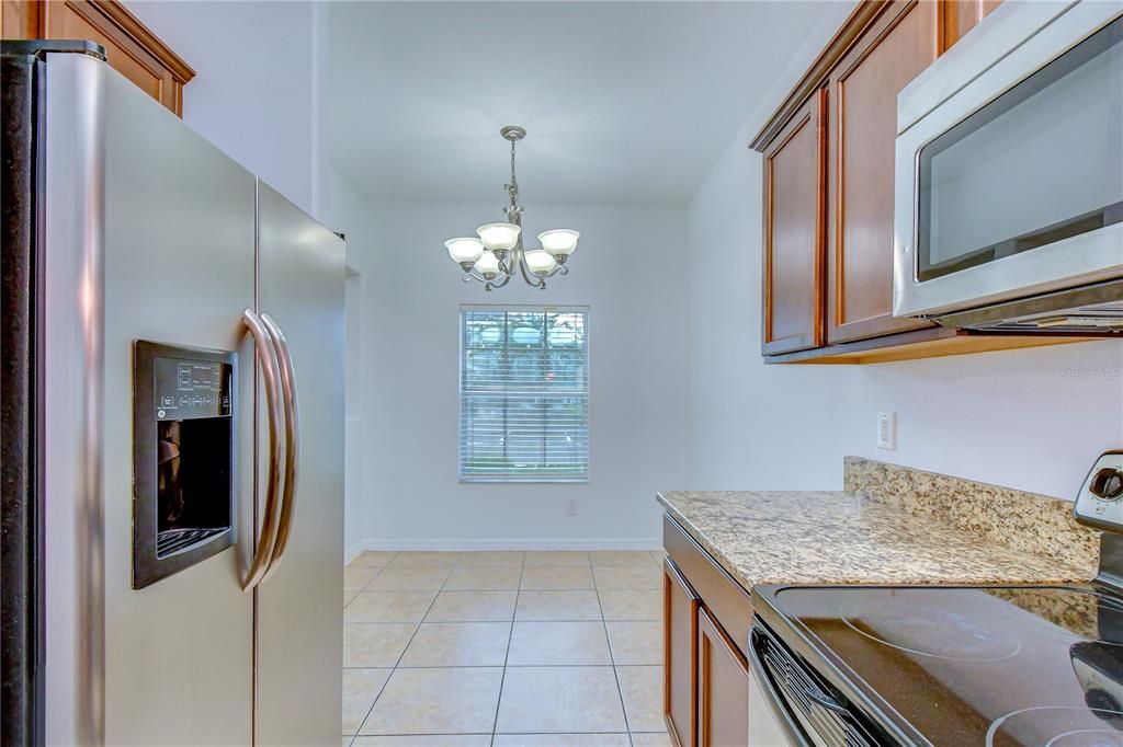 For Sale: $205,000 (2 beds, 2 baths, 1054 Square Feet)