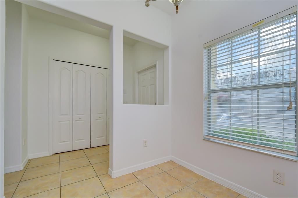 For Sale: $205,000 (2 beds, 2 baths, 1054 Square Feet)