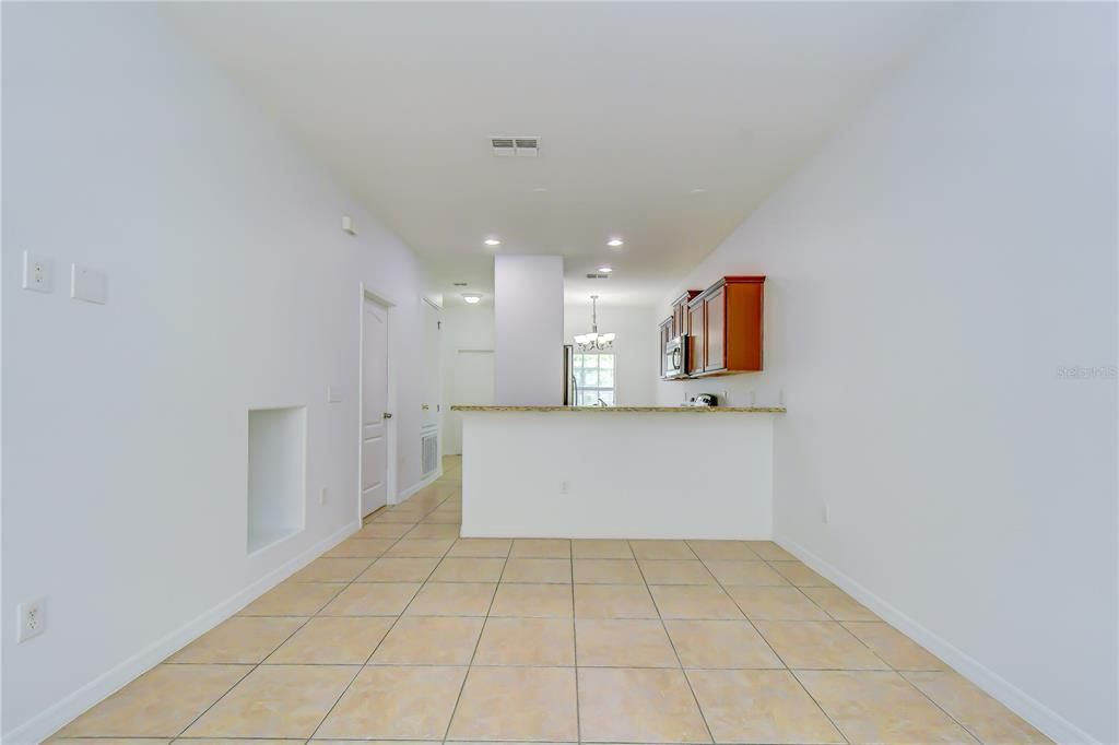 For Sale: $205,000 (2 beds, 2 baths, 1054 Square Feet)