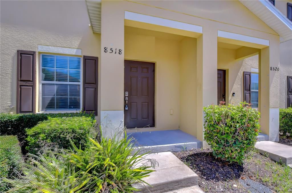 For Sale: $205,000 (2 beds, 2 baths, 1054 Square Feet)