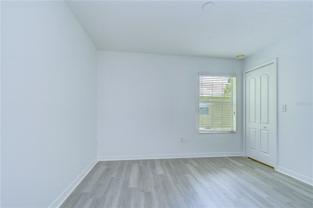 For Sale: $205,000 (2 beds, 2 baths, 1054 Square Feet)