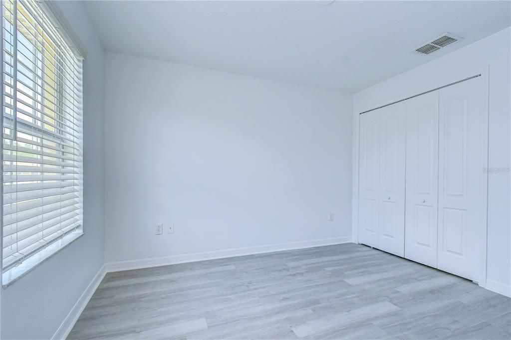 For Sale: $205,000 (2 beds, 2 baths, 1054 Square Feet)