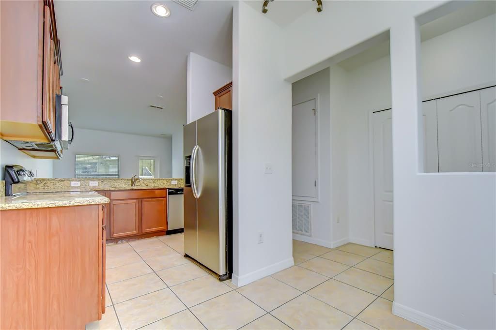 For Sale: $205,000 (2 beds, 2 baths, 1054 Square Feet)