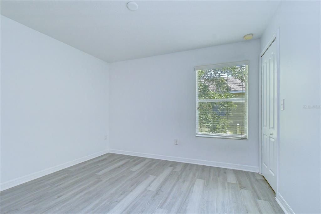 For Sale: $205,000 (2 beds, 2 baths, 1054 Square Feet)