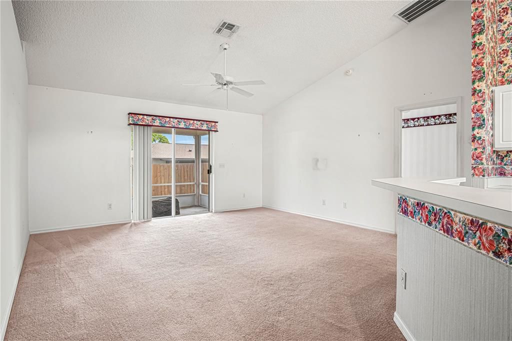 For Sale: $259,000 (3 beds, 2 baths, 1249 Square Feet)