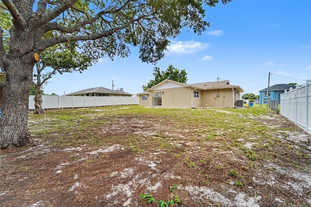 For Sale: $284,900 (3 beds, 2 baths, 1356 Square Feet)