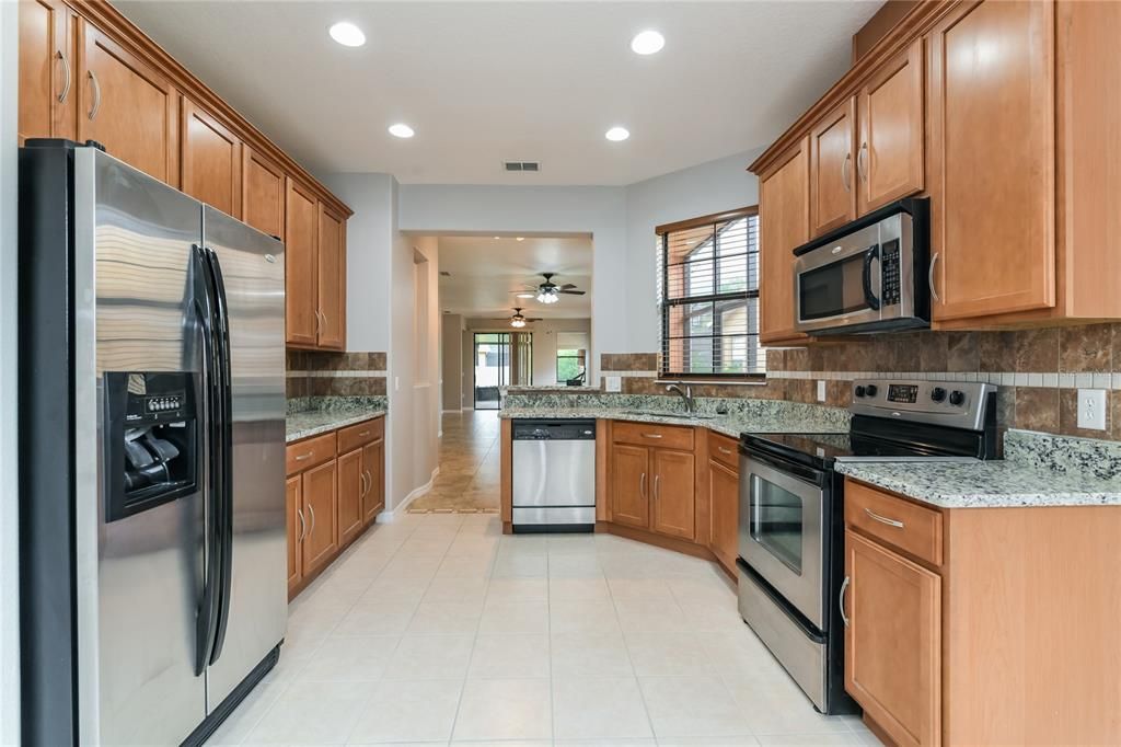 For Sale: $259,000 (2 beds, 2 baths, 1548 Square Feet)