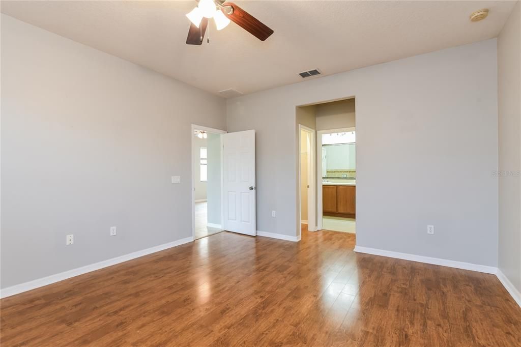 For Sale: $259,000 (2 beds, 2 baths, 1548 Square Feet)