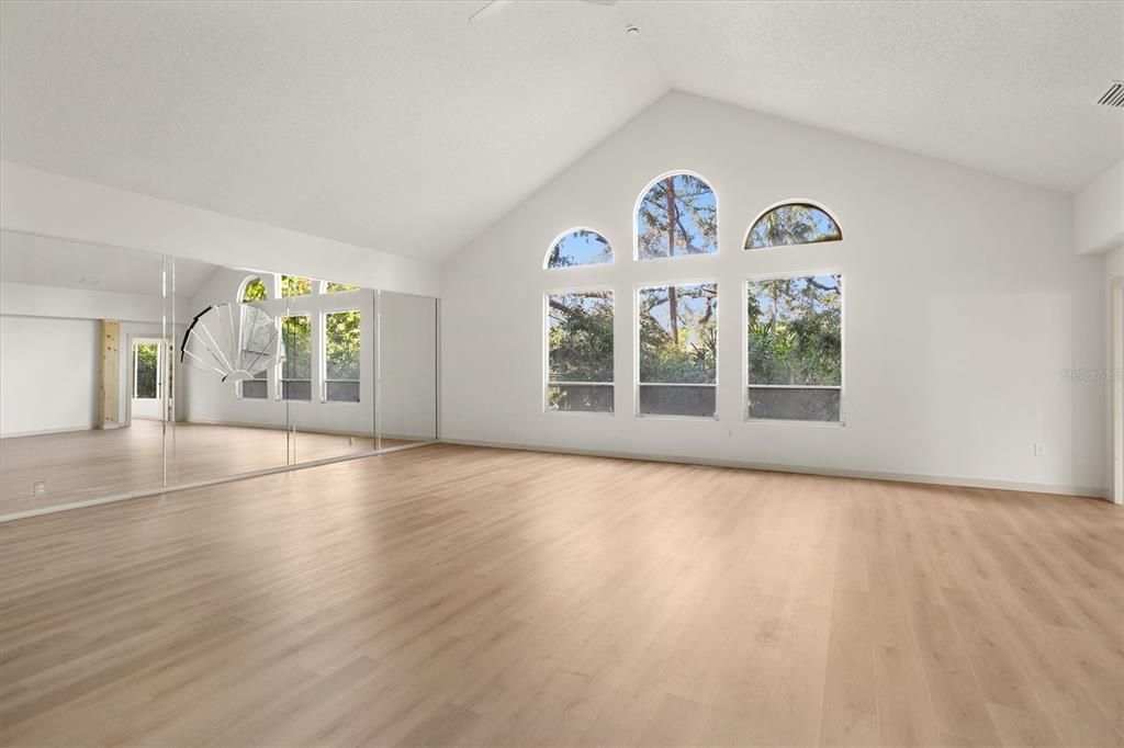 For Rent: $4,500 (2 beds, 2 baths, 2409 Square Feet)