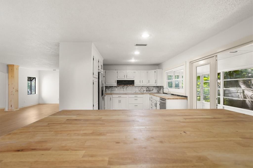 For Rent: $4,500 (2 beds, 2 baths, 2409 Square Feet)
