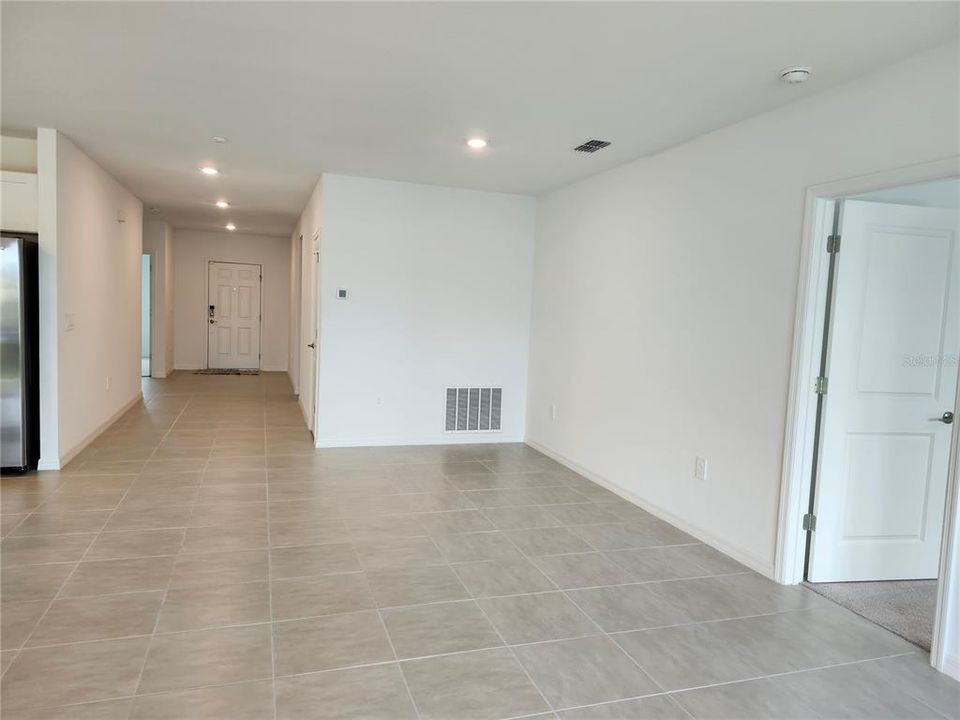 En Renta: $2,525 (4 camas, 2 baños, 1845 Pies cuadrados)