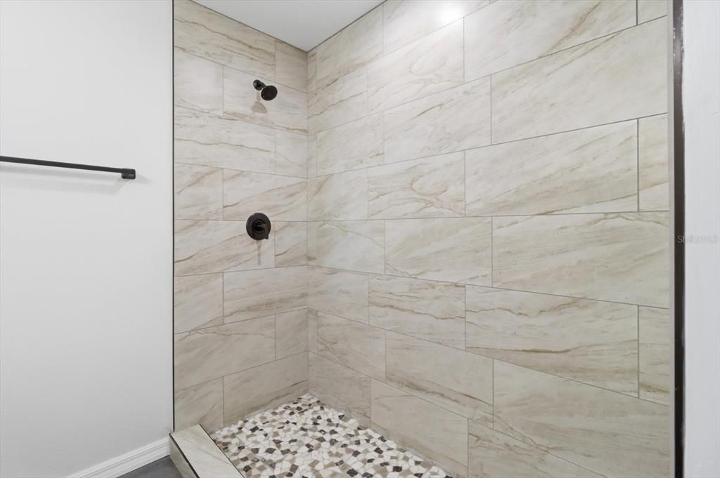 For Sale: $320,000 (3 beds, 2 baths, 1897 Square Feet)