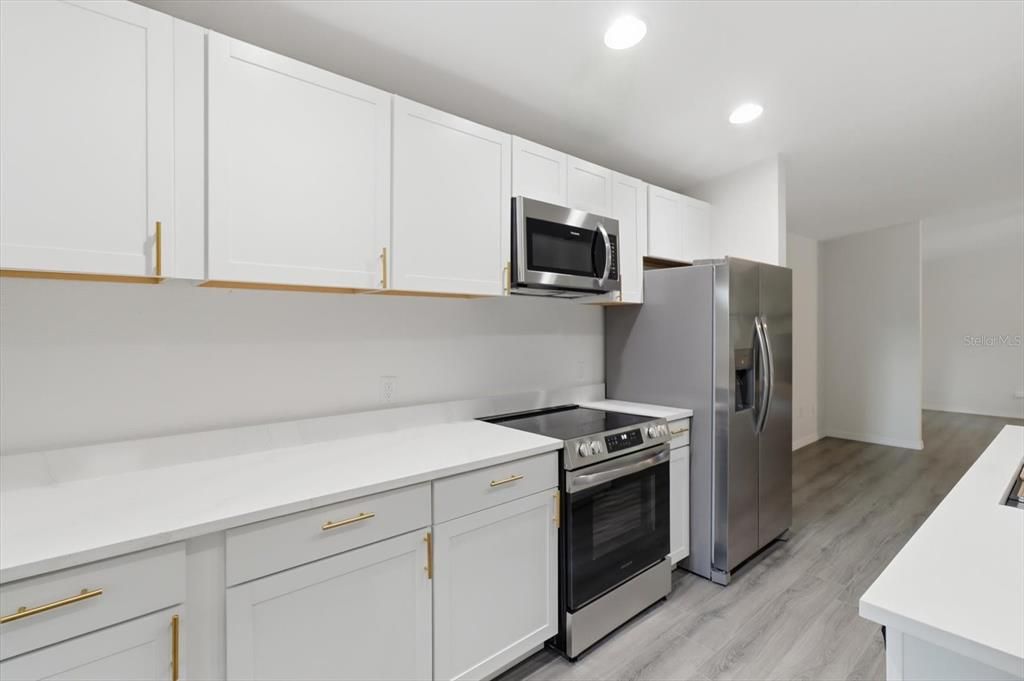 For Sale: $320,000 (3 beds, 2 baths, 1897 Square Feet)