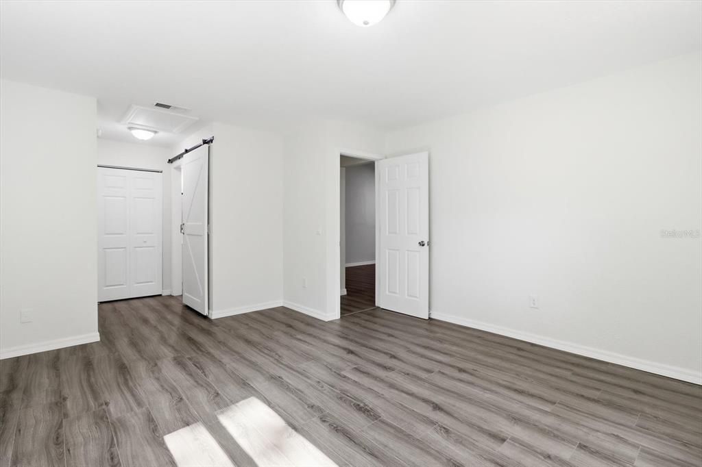 For Sale: $320,000 (3 beds, 2 baths, 1897 Square Feet)