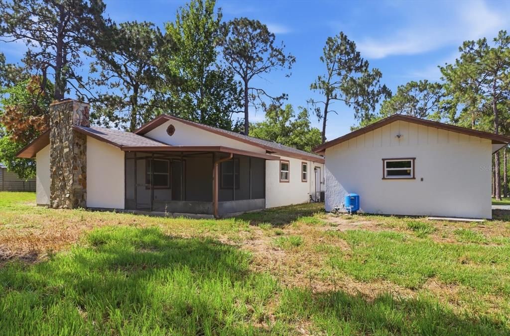 For Sale: $320,000 (3 beds, 2 baths, 1897 Square Feet)