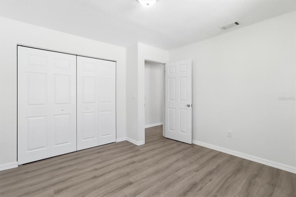 For Sale: $320,000 (3 beds, 2 baths, 1897 Square Feet)