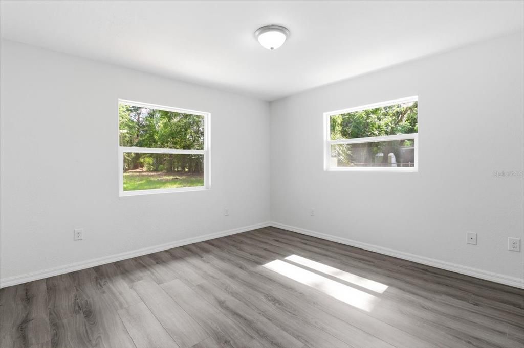 For Sale: $320,000 (3 beds, 2 baths, 1897 Square Feet)