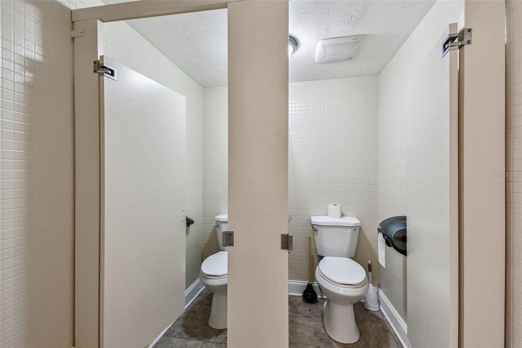 For Sale: $2,850,000 (0.75 acres)