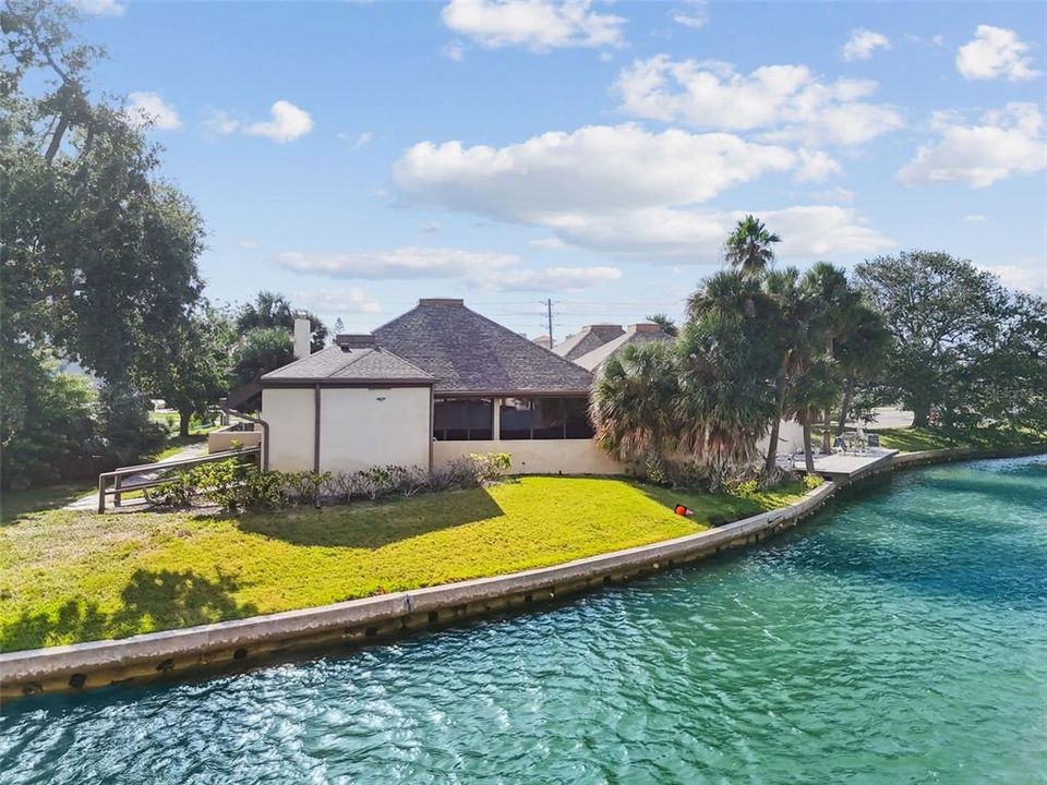 For Sale: $2,850,000 (0.75 acres)