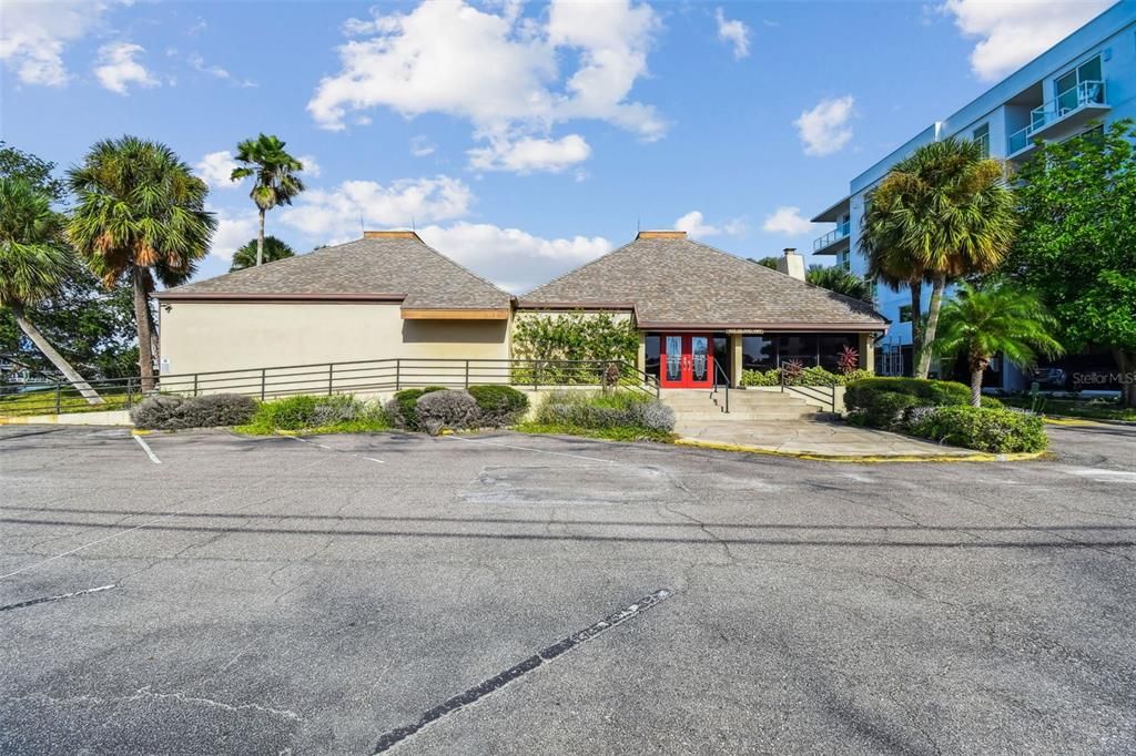 For Sale: $2,850,000 (0.75 acres)